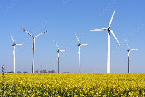 Wind Turbine - alternative and green energy source © majeczka