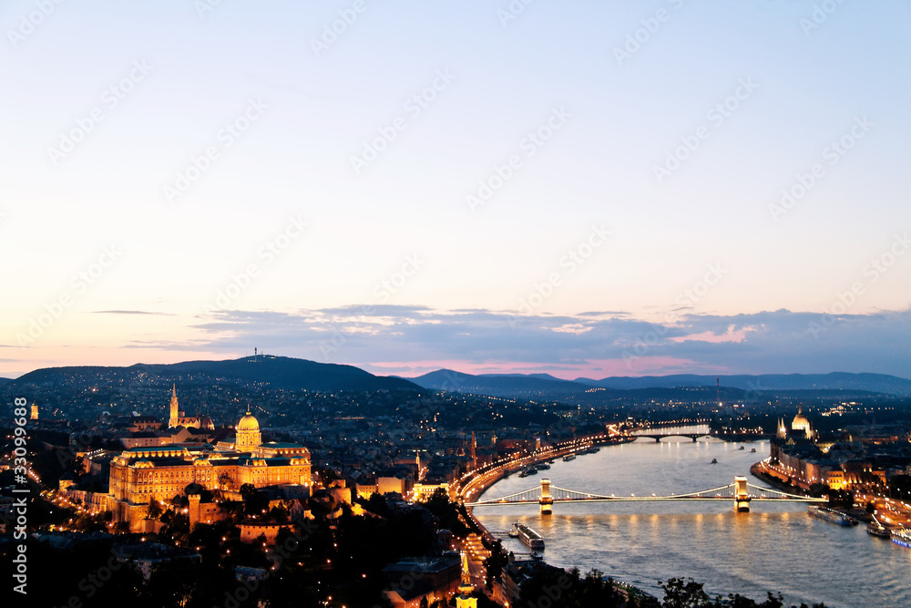 Obraz premium Ungarn, Budapest, Stadtansicht