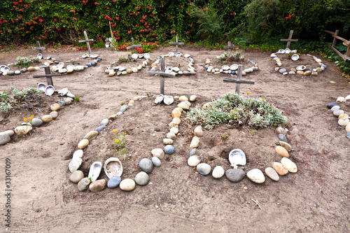 Εκτύπωση καμβά cemetery of Carmel Mission with graves of indians