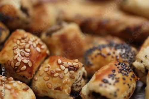 Feuilletés d'apéritif au pavot et au sésame