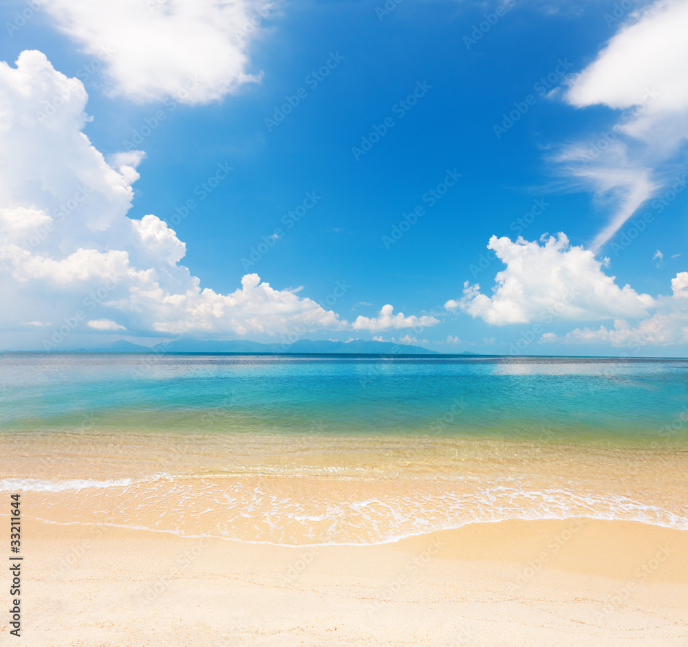 Fototapeta premium beach and beautiful tropical sea