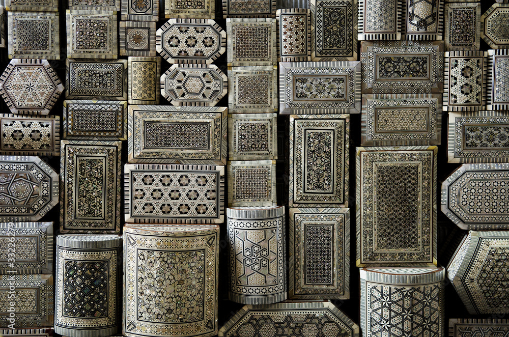 Obraz premium decorated souvenir boxes in cairo egypt souk market