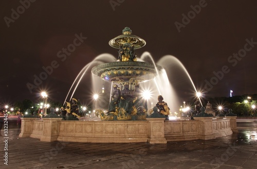 Place Concorde - Fontaine à Paris