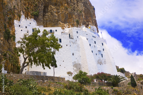 grèce; cyclades; amorgos : monastère de chozoviotissa