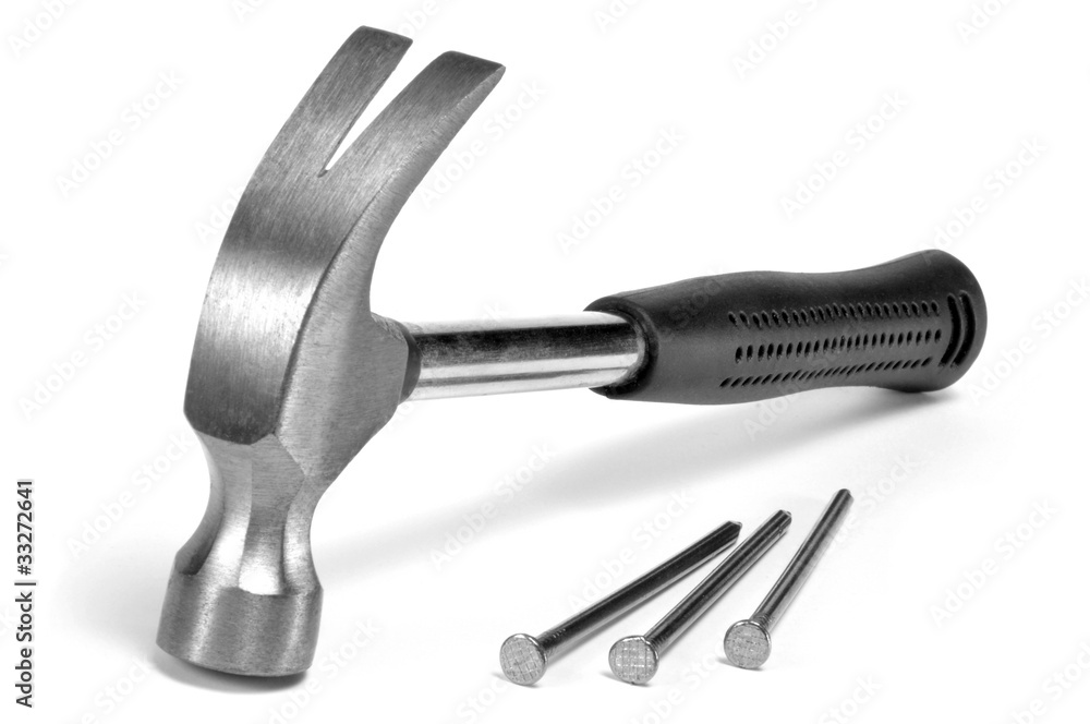 marteau de charpentier et clous Photos | Adobe Stock