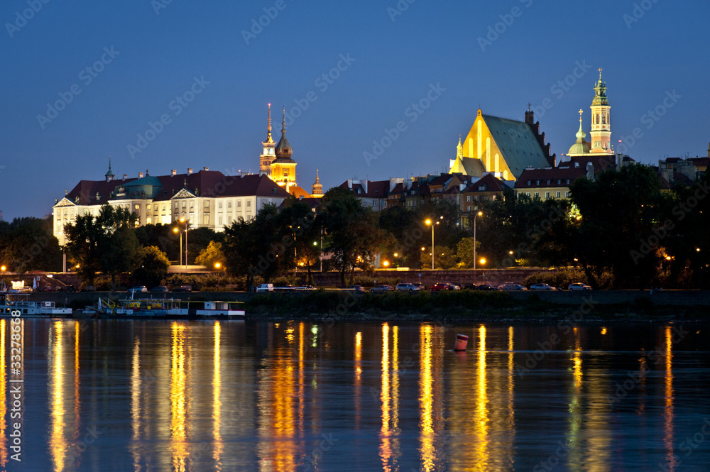 Fototapeta premium Stare Miasto w Warszawie nocą