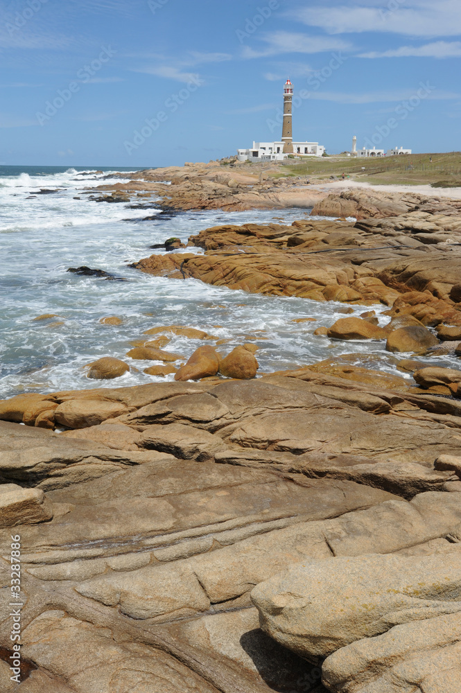 Fototapeta premium Costa e faro di Cabo Polonio nella costa uruguaiana