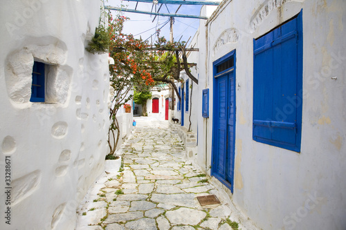 grèce; cyclades; amorgos : village de chora photo