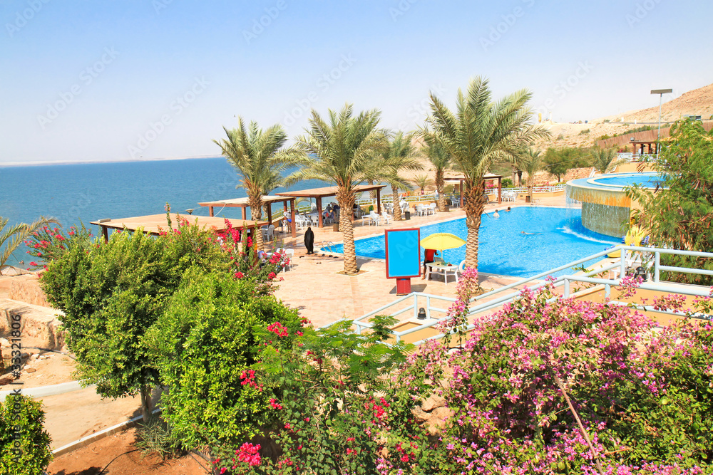 Obraz premium Swimming pool on Amman public Beachm on the Dead Sea