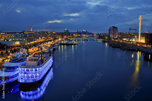 Kiel bei Nacht Kieler Woche photo