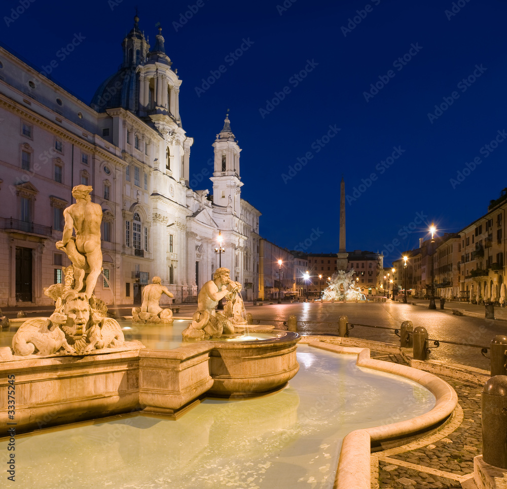 L'alba a Piazza Navona, Roma
