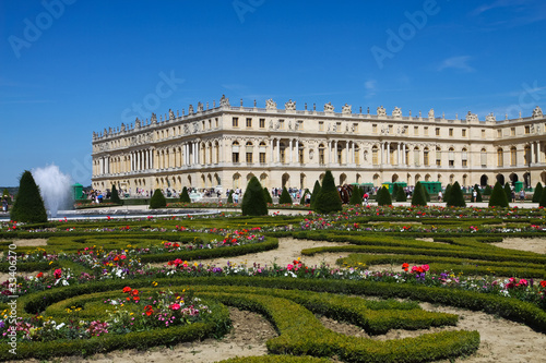 Foto jardin fleuri au chateau de versailles