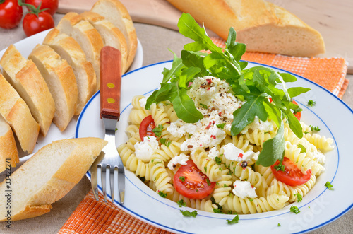 Nudelsalat mit Rucola photo