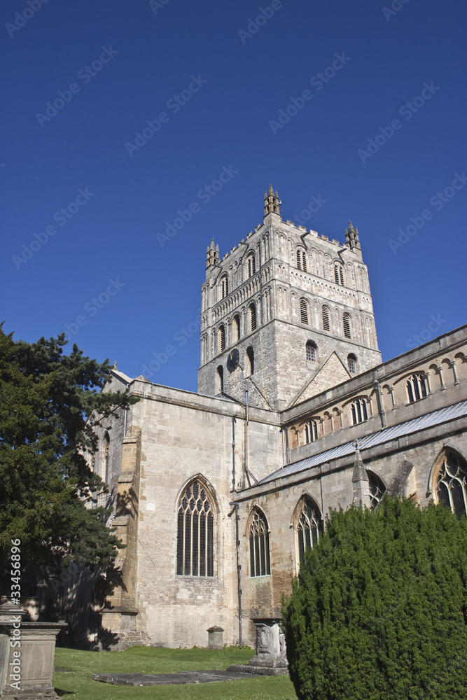 tewkesbury abbey tower and grave yard
