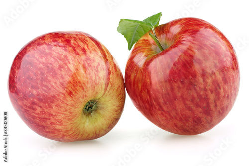 Red apples with leaf