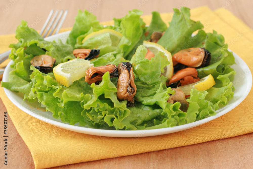 salad with mussels salad with mussels