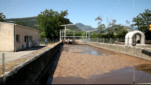 Wallpaper Mural На пригородных очистных сооружениях. Франция. Torontodigital.ca