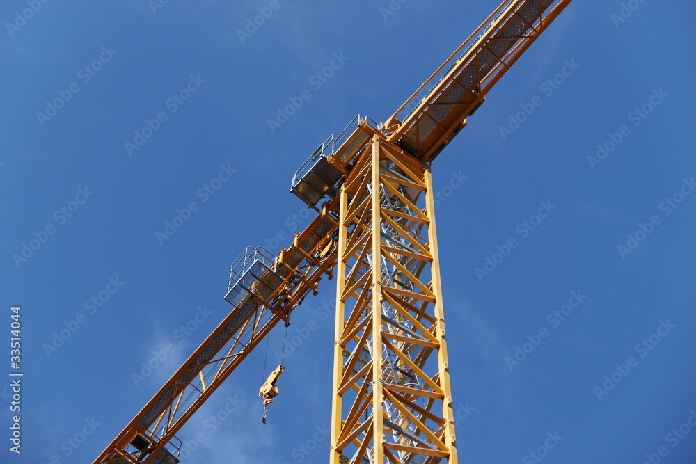 Grue d'un chantier de construction