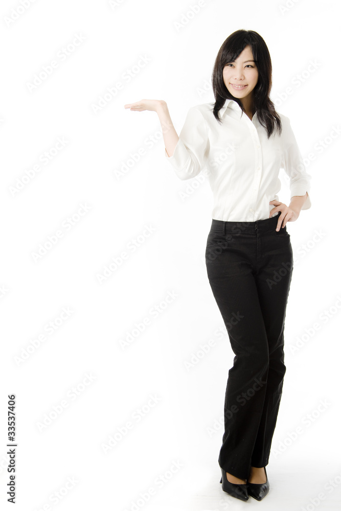 おすすめする女性社員 おすすめする女性社員