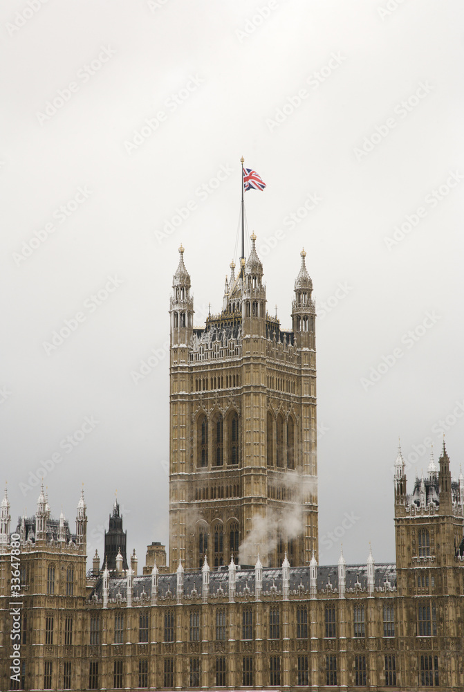 Obraz premium Snow Covered Victoria Tower