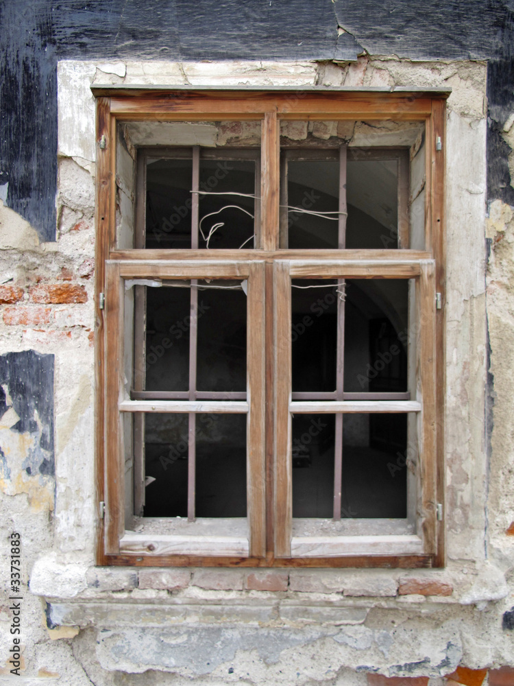 kaputtes Fenster - broken window