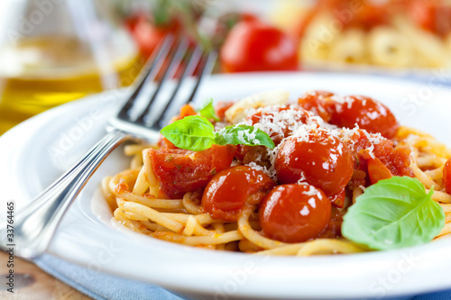Spaghetti with Cherry Tomatoes and Parmesan