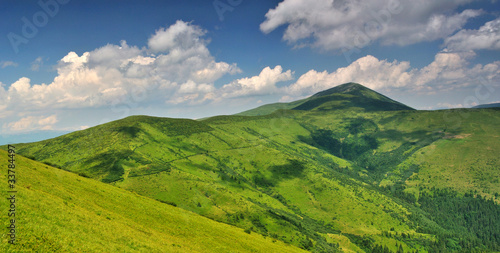 Obraz na płótnie Alpine mountain meadows under Petros mount w salonie
