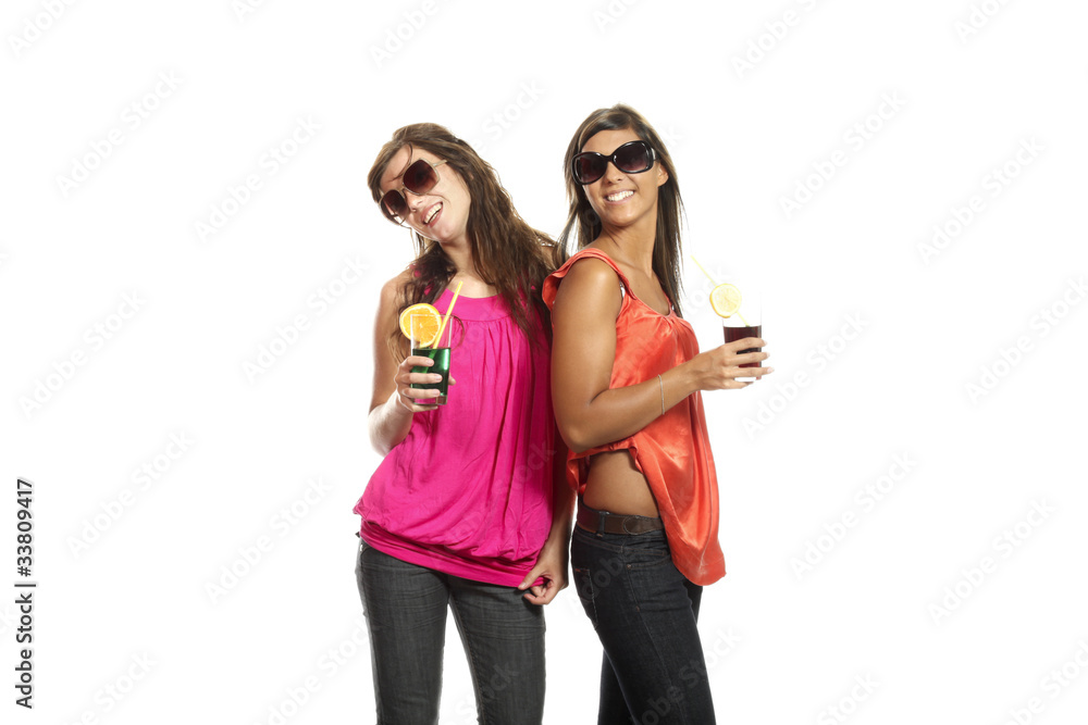 ritratto di due amiche su fondo bianco ritratto di due amiche su fondo bianco