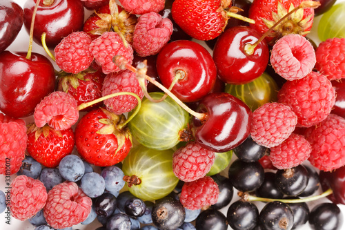 different kinds of berries