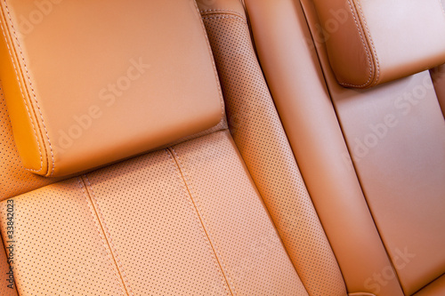 sedile auto in pelle traforata photo