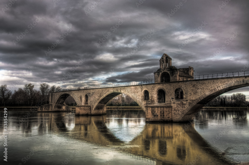 Avignon bridge before the storm