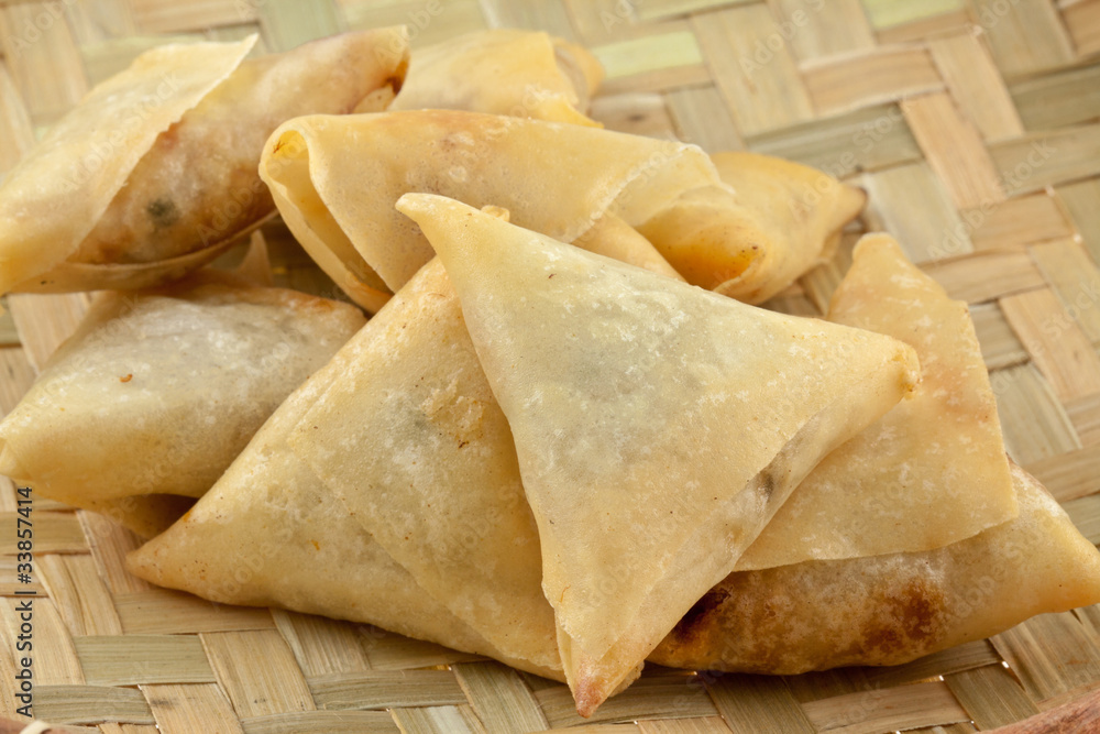 samoussa, sambossa, samosa, samsa, samusa samoussa, sambossa, samosa, samsa, samusa