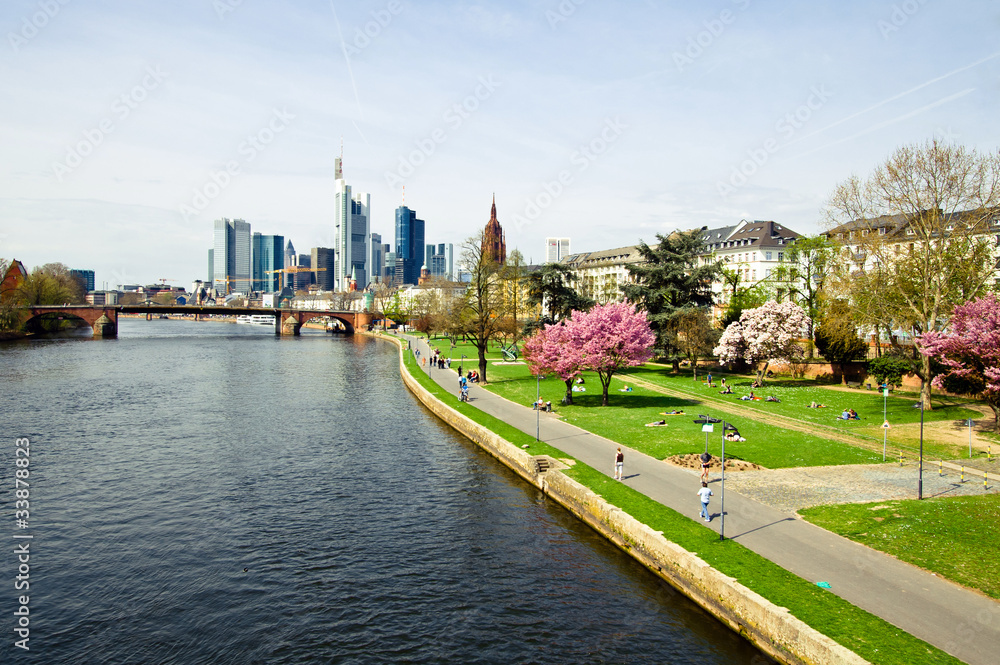 Obraz premium Skyscraper skyline of the financial center Frankfurt