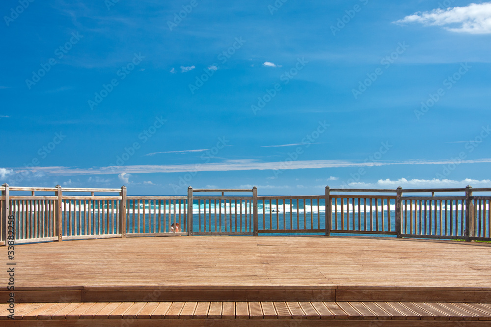 terrasse balcon, plage de Saint-Pierre, île de la Réunion terrasse balcon, plage de Saint-Pierre, île de la Réunion