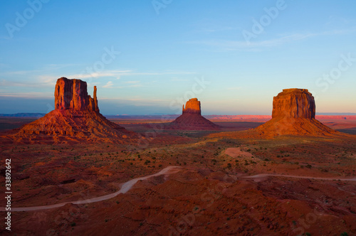 Monument Valley at sunset © Andy