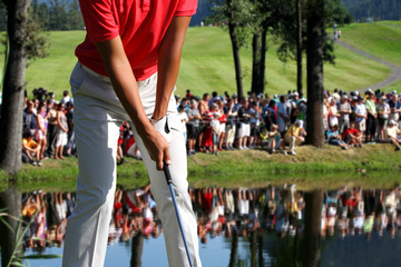 Acrylglasbilder Golf Golfer beim Schwung auf dem Fairway  © Tomas Marek
