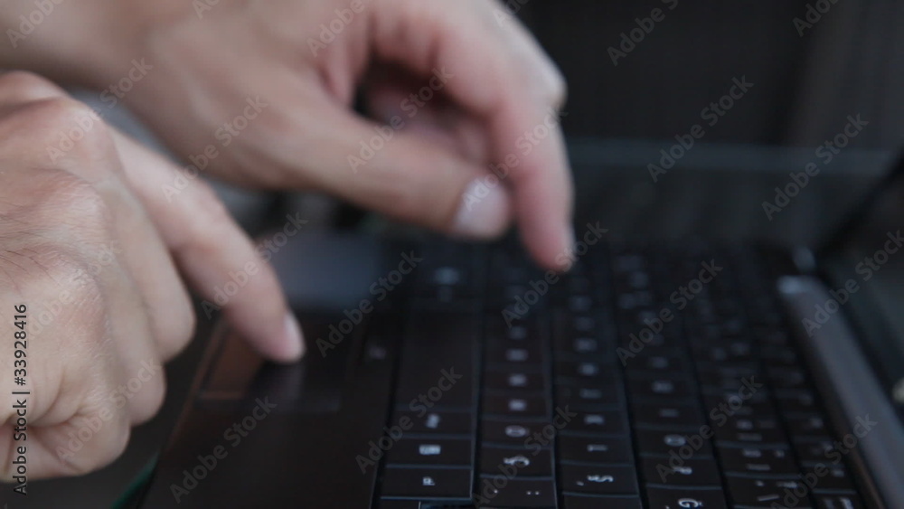 using a laptop 2ş shoot Canon 5D MarkII using a laptop 2ş shoot Canon 5D MarkII