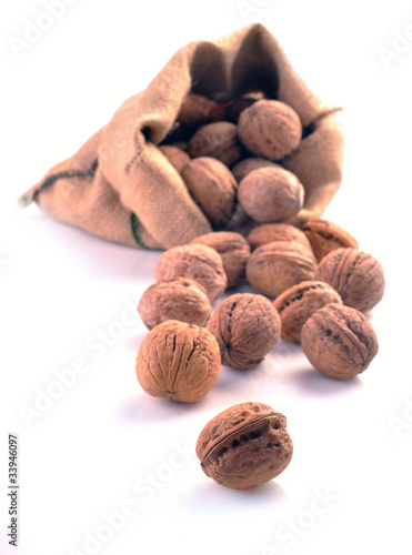 Foto Walnuts in the tissue sac
