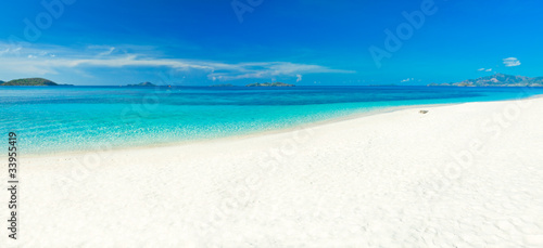 Fototapeta Naklejka Na Ścianę i Meble -  Tropical beach panorama