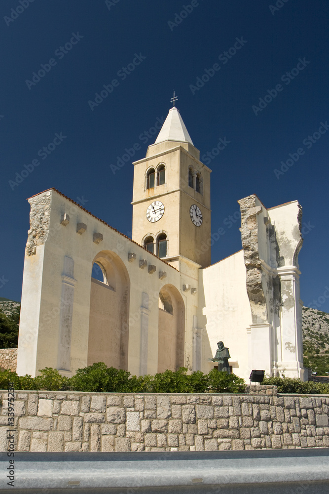 Fototapeta premium The remains of the old church in Karlobag