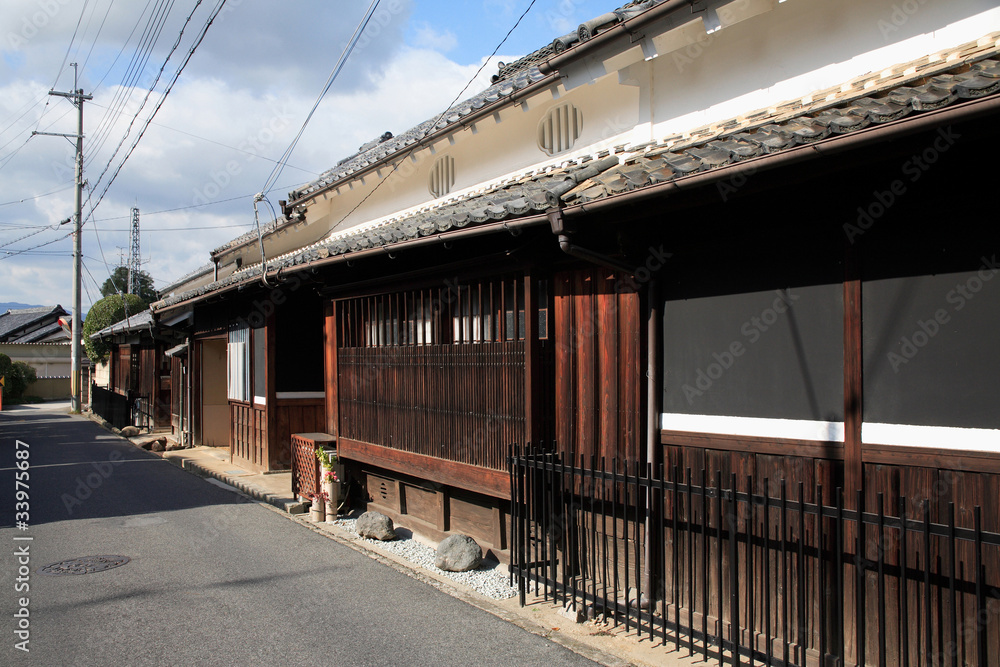 格子のある家 格子のある家