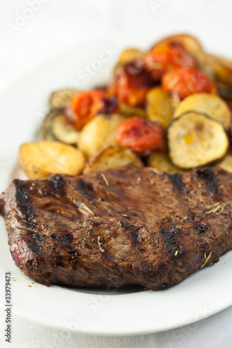 Rustic steak with grilled vegetables