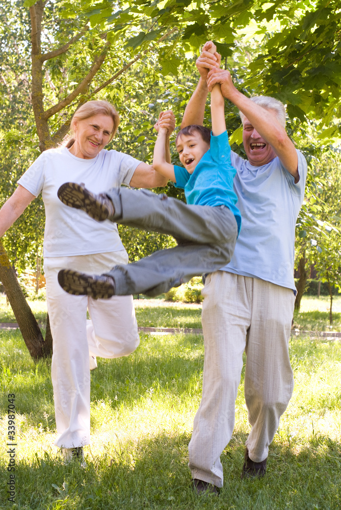 Fototapeta premium family in park