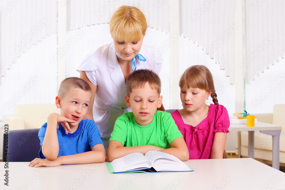 teacher deals with students teacher deals with students