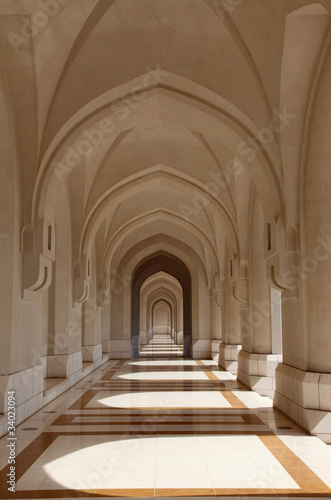 Billede på lærred Archway at the Sultans Place in Muscat, Oman