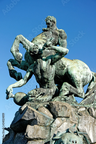 centaurenbrunnen in fürth #2