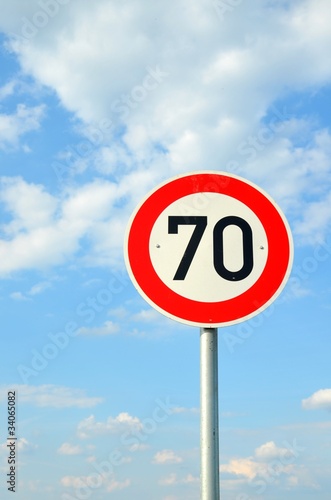 Höchstgeschwindigkeit "70"