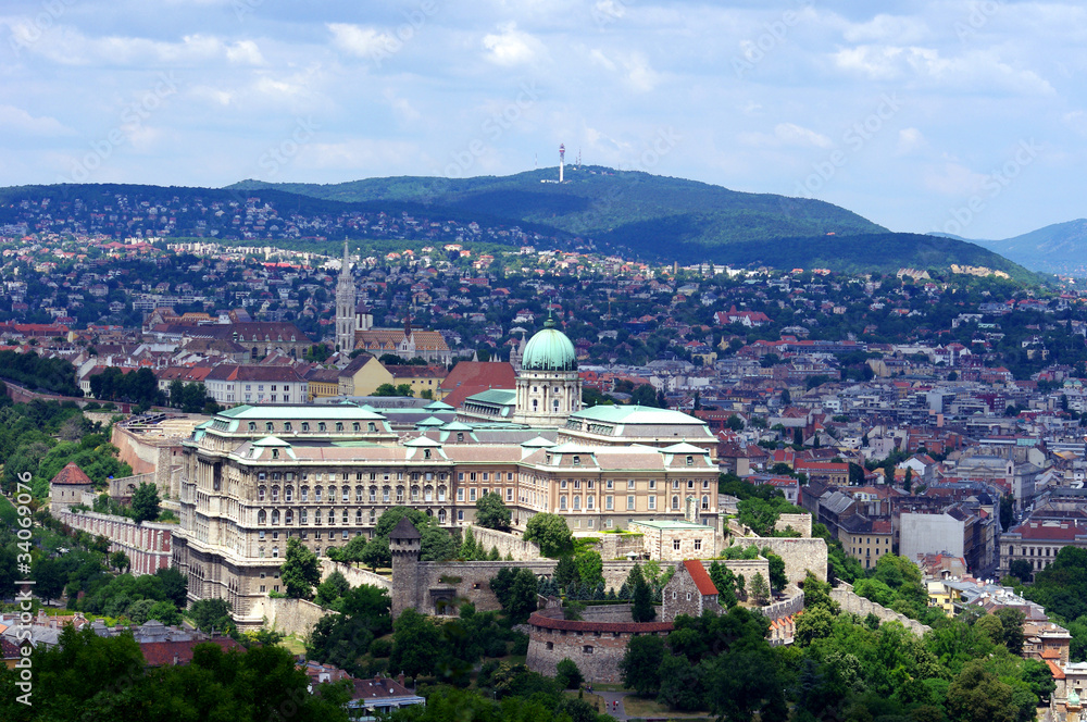 Buda Castle is the historical castle complex of the Hungarian ki