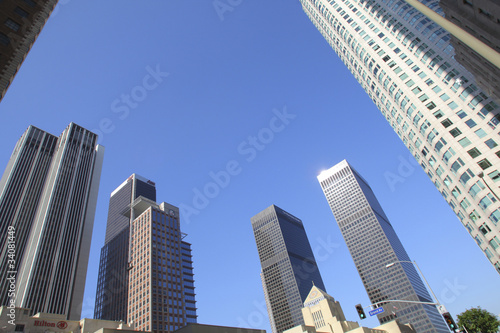 ダウンタウンの高層ビル群 © paylessimages