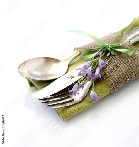 Cutlery set with field flowers